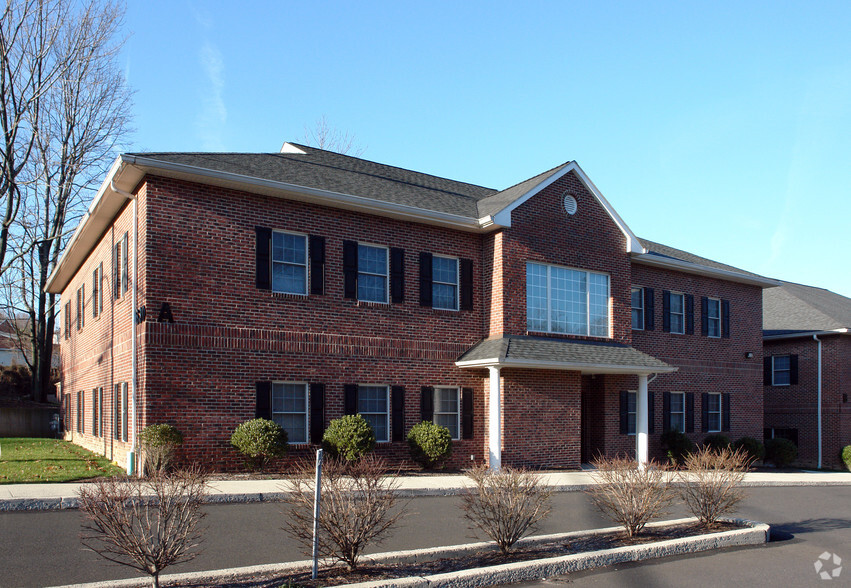 630 Fitzwatertown Rd, Willow Grove, PA en venta - Foto del edificio - Imagen 2 de 5