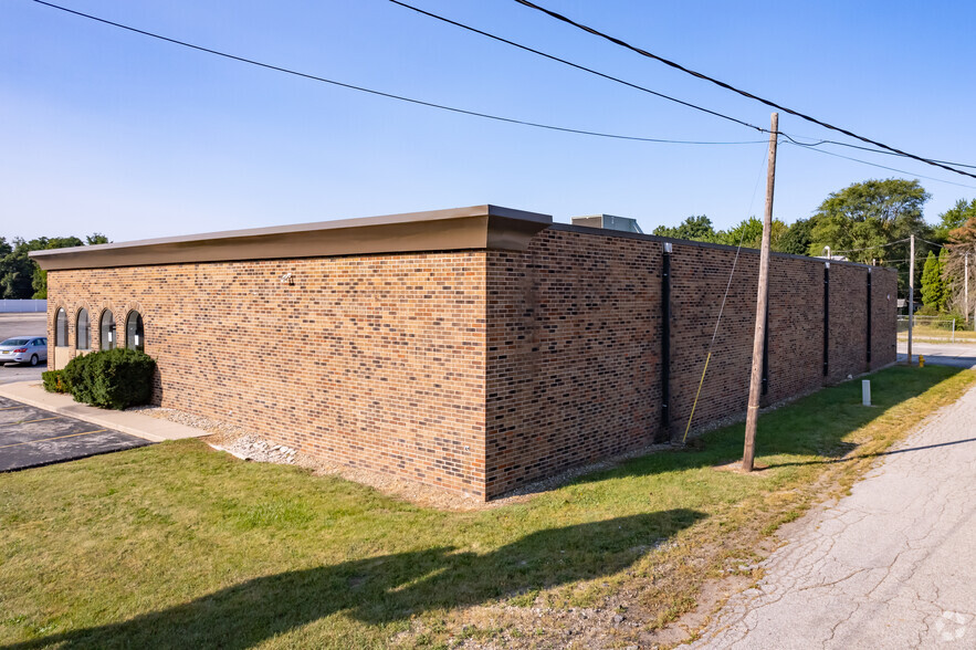 1657 Cassopolis St, Elkhart, IN en alquiler - Foto del edificio - Imagen 2 de 20