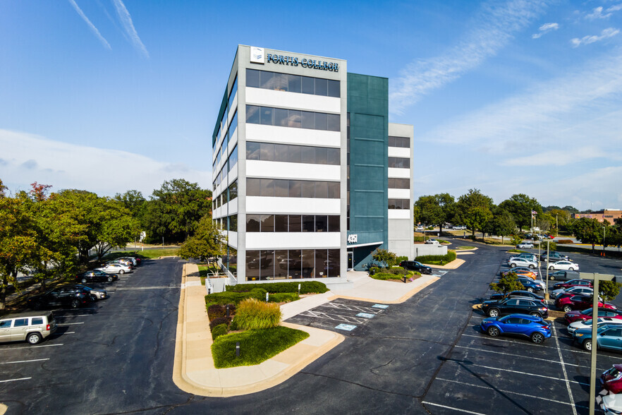 4351 Garden City Dr, Landover, MD en alquiler - Foto del edificio - Imagen 3 de 11