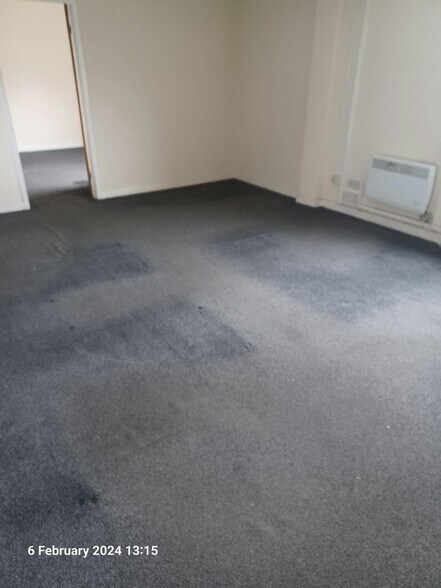 Denby Dale Rd, Wakefield en alquiler - Foto del edificio - Imagen 3 de 18