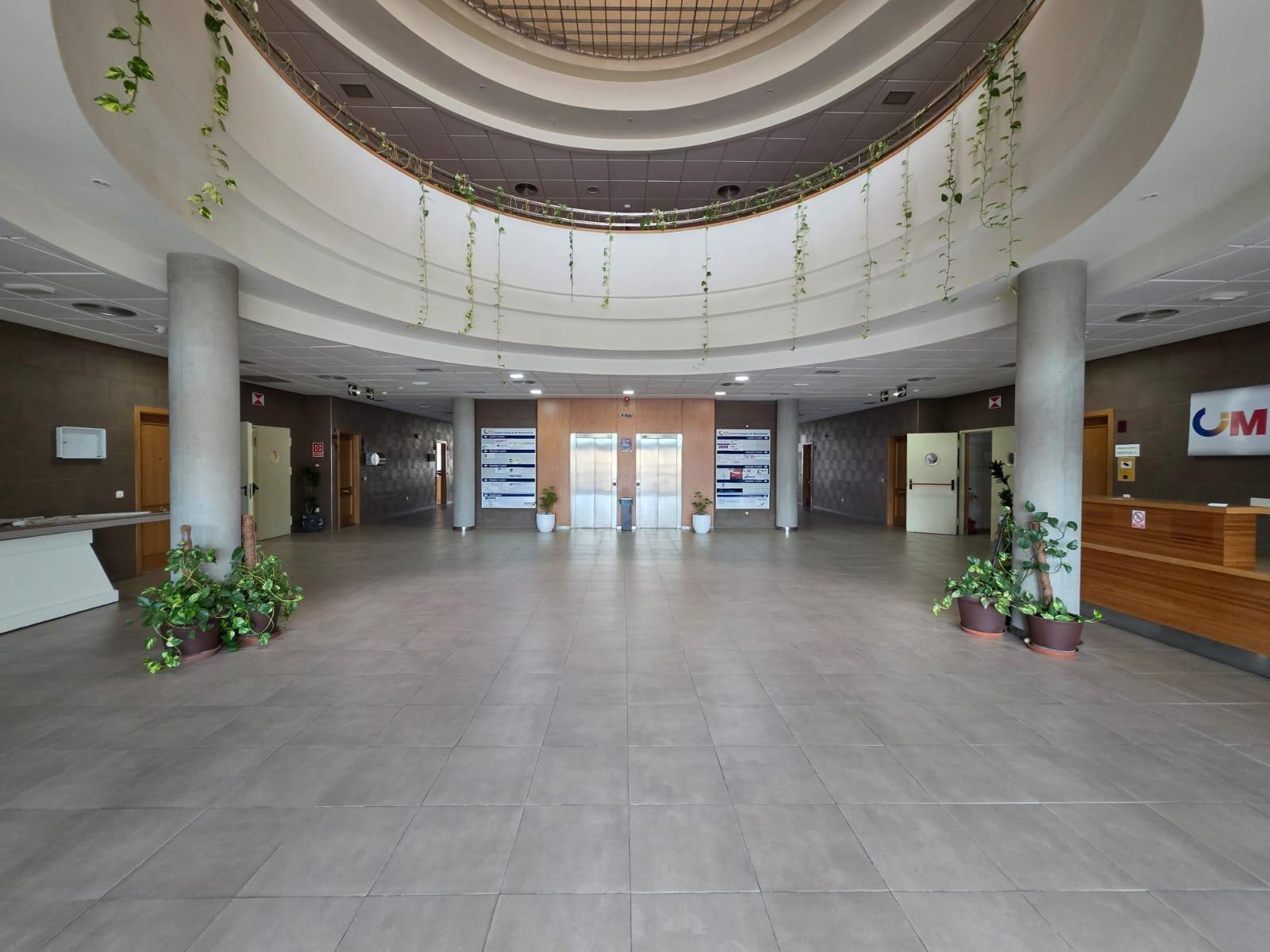 Oficina en El Ejido, Almería en venta Vestíbulo- Imagen 1 de 10