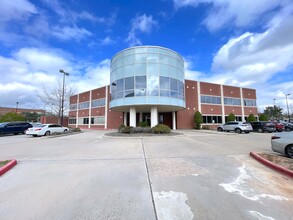 1400 Creek Way Dr, Sugar Land, TX en alquiler Foto del edificio- Imagen 1 de 17