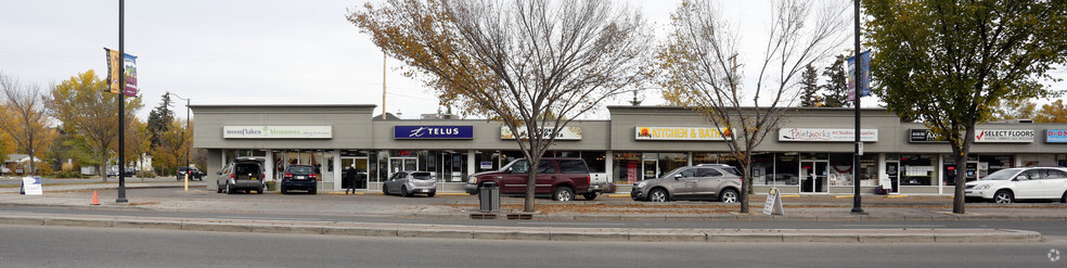 114 Elizabeth St, Okotoks, AB en alquiler - Foto principal - Imagen 1 de 8