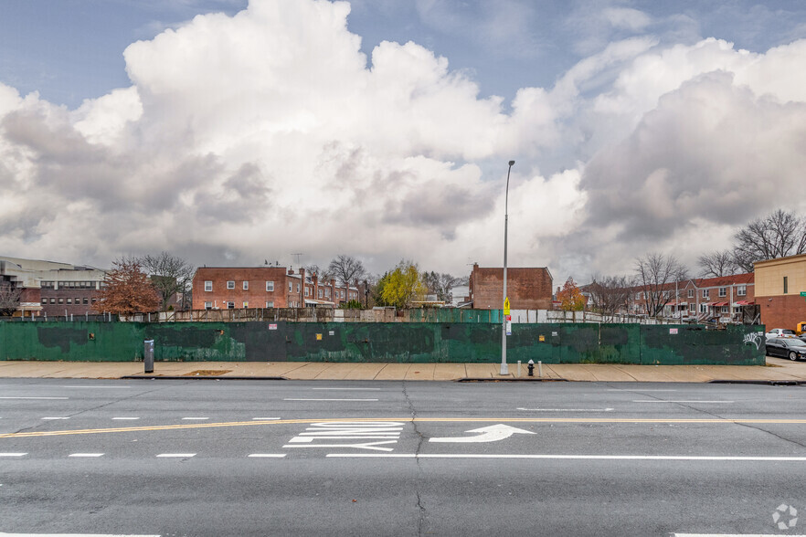 195-20 Northern Blvd, Flushing, NY en alquiler - Foto del edificio - Imagen 3 de 13