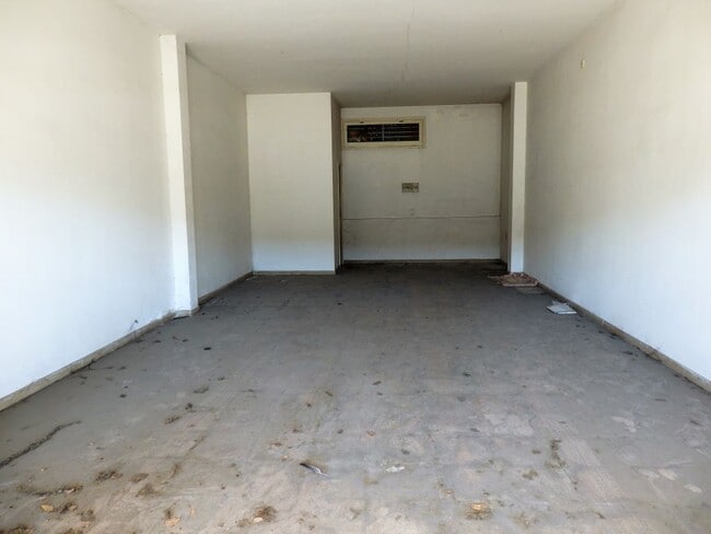 Más detalles de Carrer Paquita Madriguera, 15, Igualada - Local en alquiler