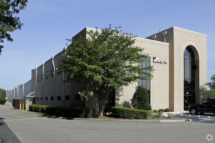 102-400 Westwood Shopping Ctr, Fayetteville, NC en alquiler - Foto del edificio - Imagen 2 de 11