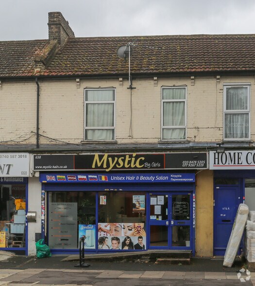 656-666 Romford Road cartera de 3 inmuebles en venta en LoopNet.es - Foto principal - Imagen 2 de 3