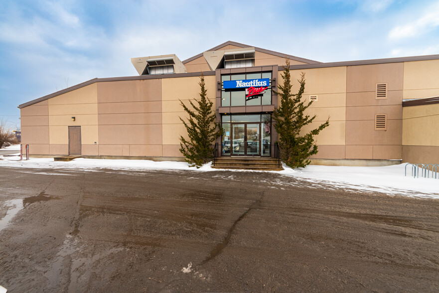 47 Boul Saint-Jean-Baptiste, Châteauguay, QC en alquiler - Foto del edificio - Imagen 2 de 6