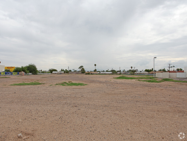 7505 W Indian School Rd, Phoenix, AZ en venta - Foto del edificio - Imagen 2 de 8