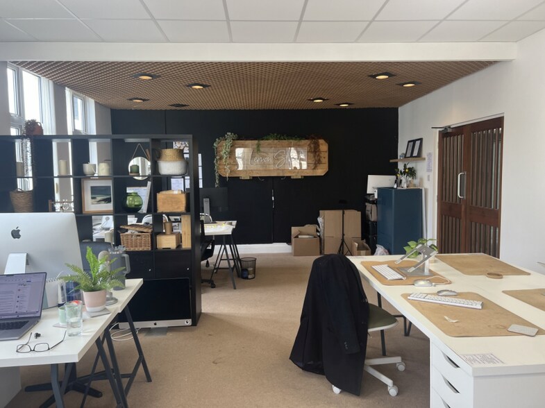 12 Lemon St, Truro en alquiler - Foto del edificio - Imagen 3 de 9