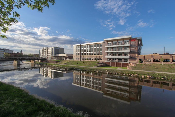 101 S Reid St, Sioux Falls, SD en alquiler - Foto del edificio - Imagen 2 de 7