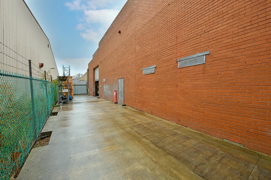 29 Winterton Rd, Clayton en venta - Foto del edificio - Imagen 2 de 10