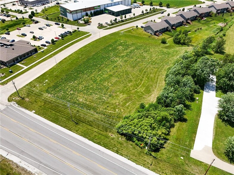 120 NE Autumn Crest, Ankeny, IA en venta - Vista aérea - Imagen 3 de 3