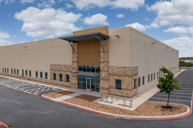 Más detalles de 6422 E Campus Dr, San Antonio, TX - Flex en alquiler