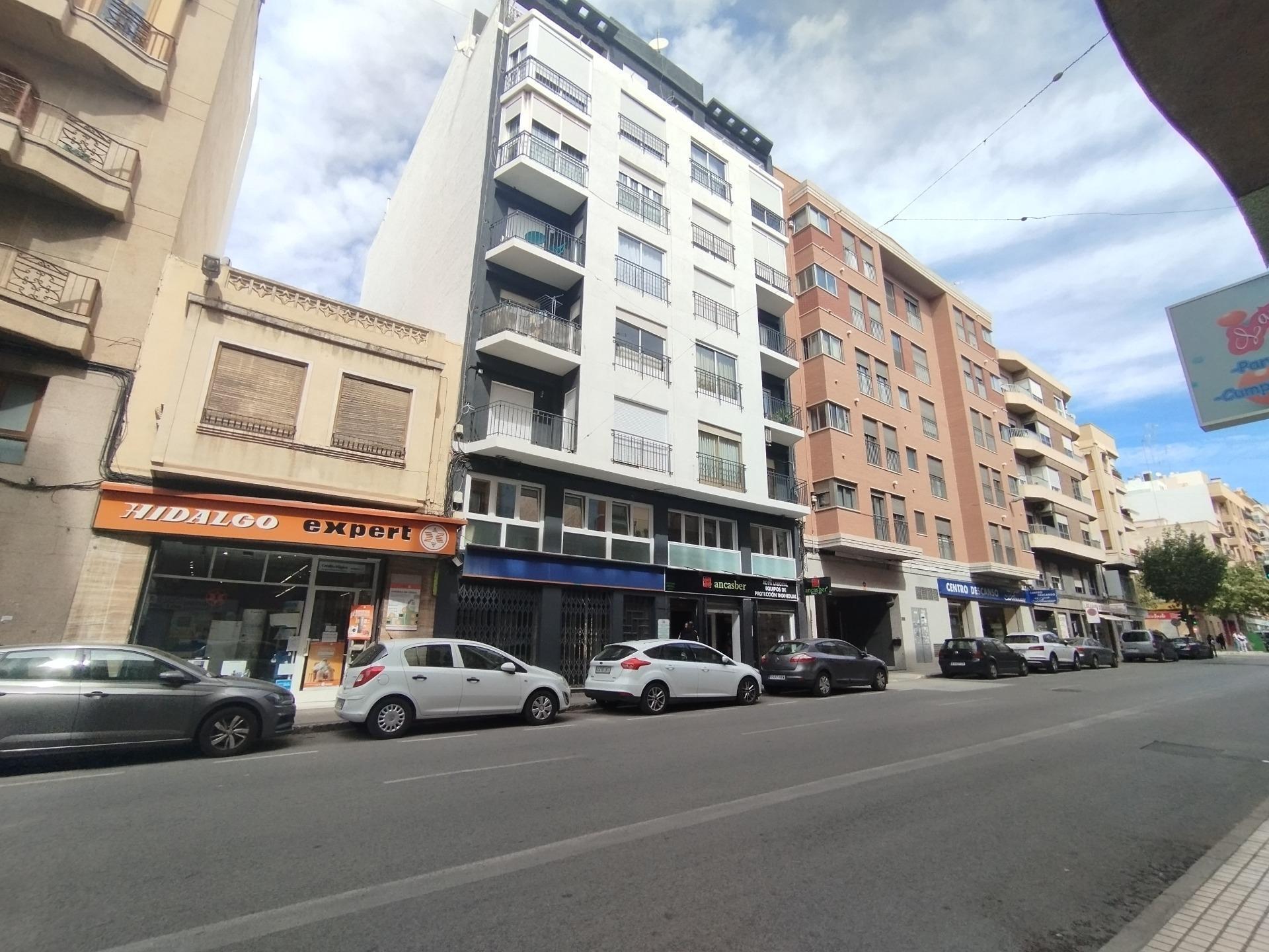 Carrer Cristóbal Sanz, 48, Elche, Alicante en venta Foto del edificio- Imagen 1 de 12