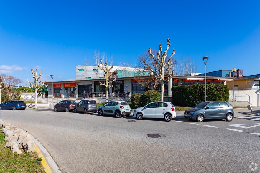 Local en El Prat de Llobregat, Barcelona en venta - Foto del edificio - Imagen 2 de 8