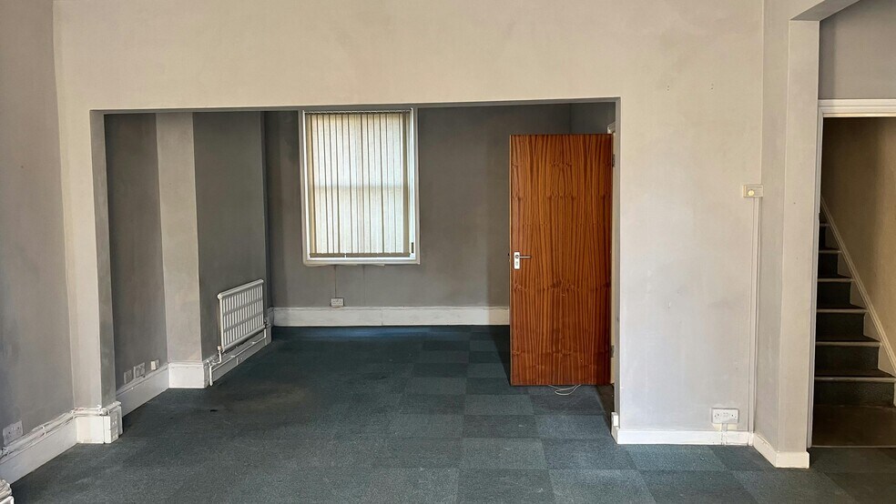 11-13 Queen Victoria Rd, Coventry en venta - Foto del edificio - Imagen 2 de 17