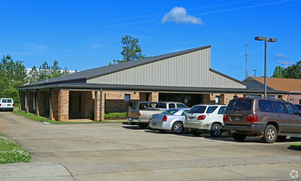 140 Business Center Dr, Birmingham, AL en alquiler - Foto del edificio - Imagen 3 de 11