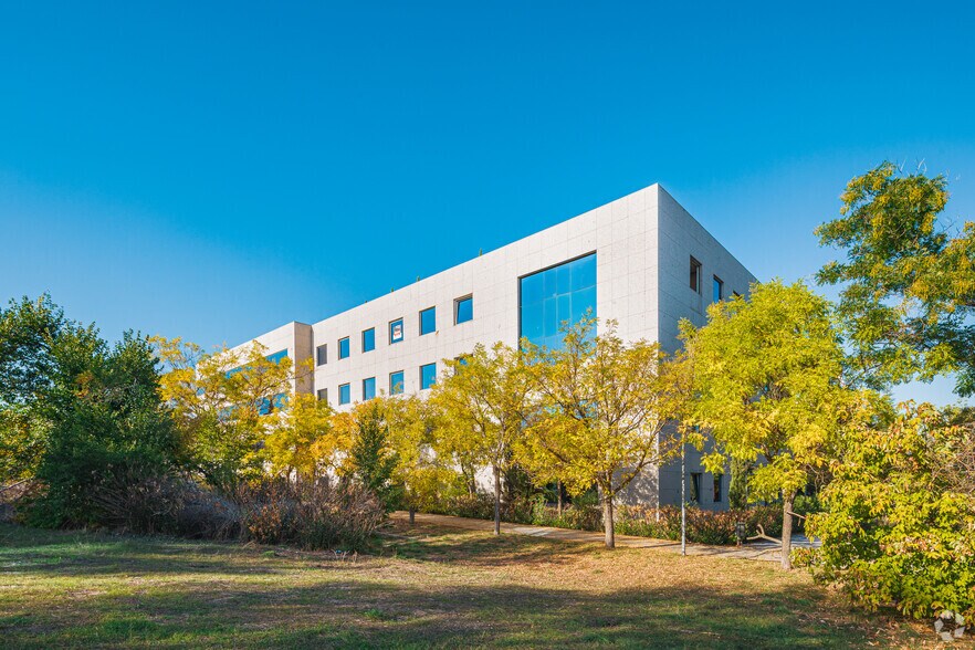 Calle Fuerteventura, 4, San Sebastián de los Reyes, Madrid en alquiler - Foto del edificio - Imagen 2 de 7