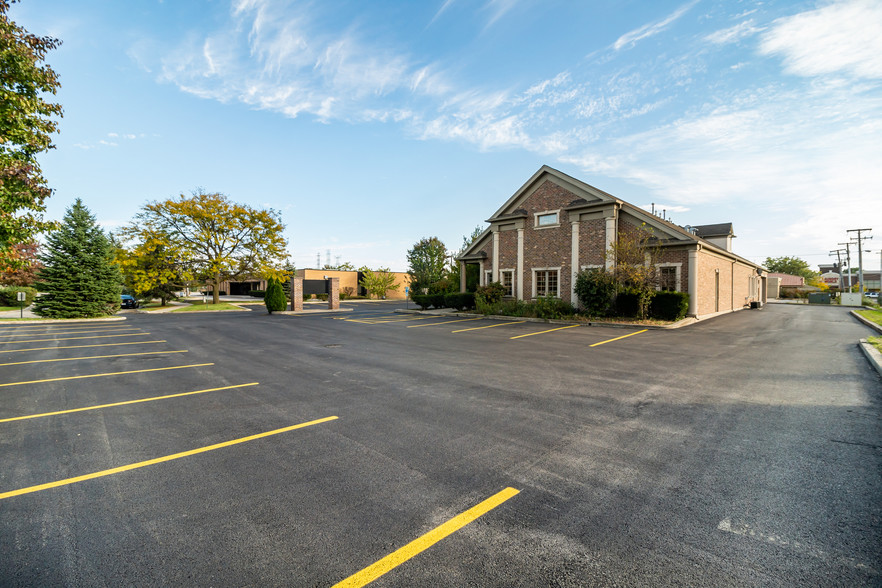 30 Uno Cir, Joliet, IL en alquiler - Foto del edificio - Imagen 3 de 15