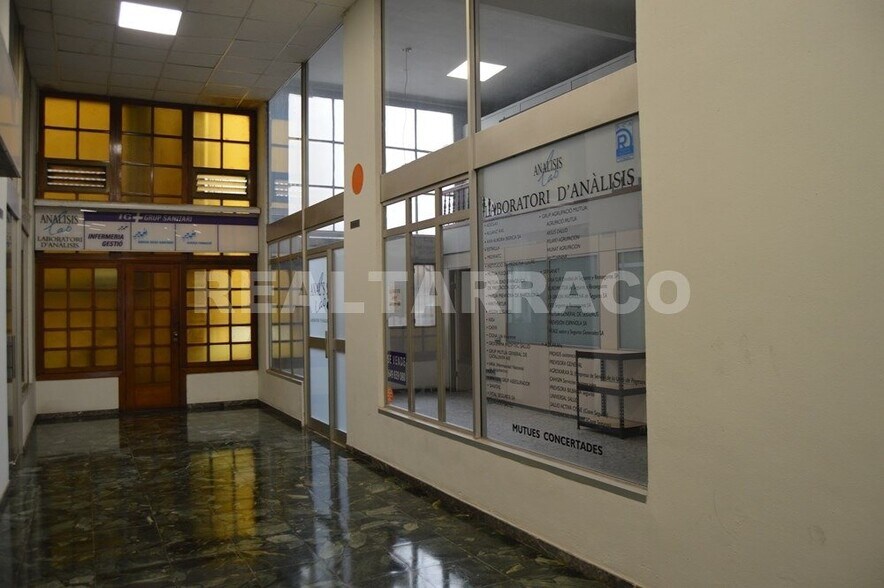 Edificio residencial en Tarragona en venta - Foto del edificio - Imagen 2 de 11