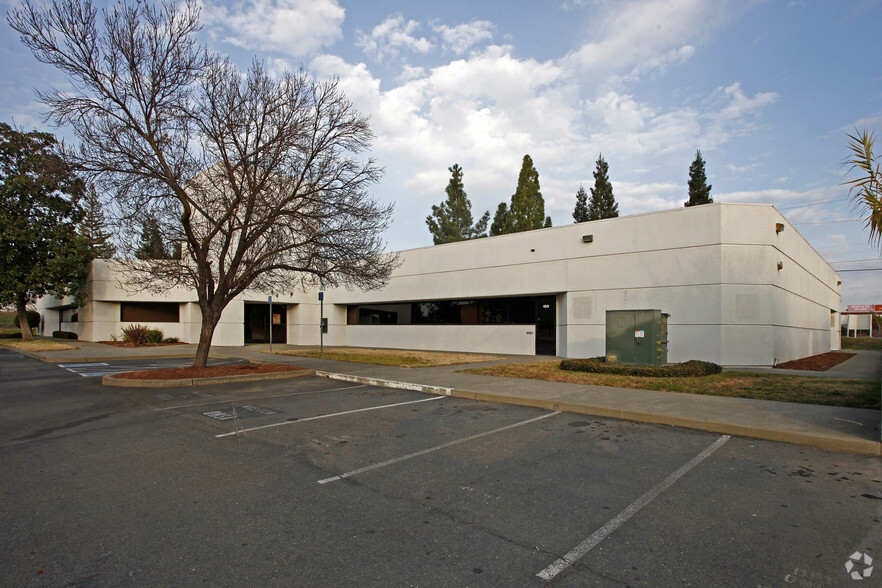 2445 Albatross Way, Sacramento, CA en venta - Foto principal - Imagen 1 de 14