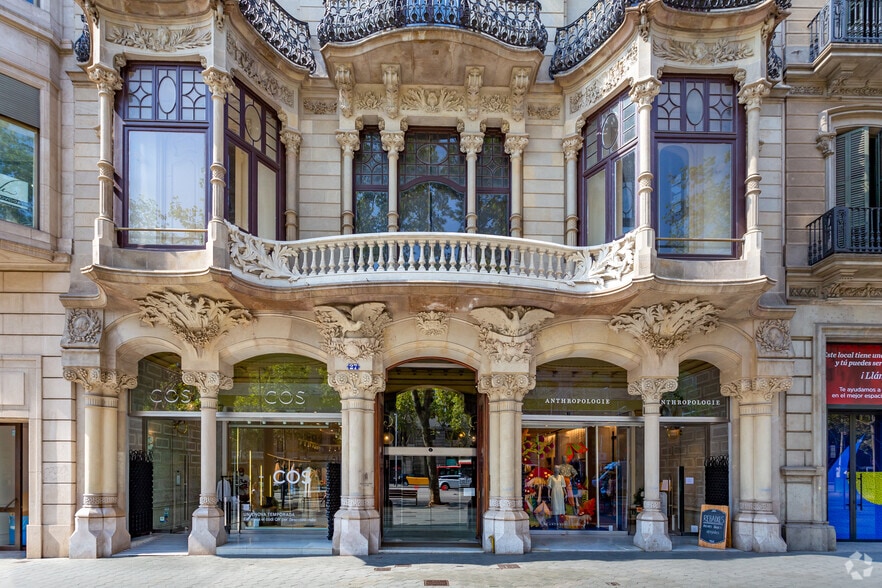 Local en Barcelona, Barcelona en venta - Foto del edificio - Imagen 3 de 4
