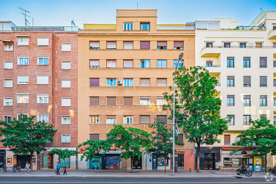 Calle Narváez, 33, Madrid, Madrid en alquiler - Foto principal - Imagen 1 de 2