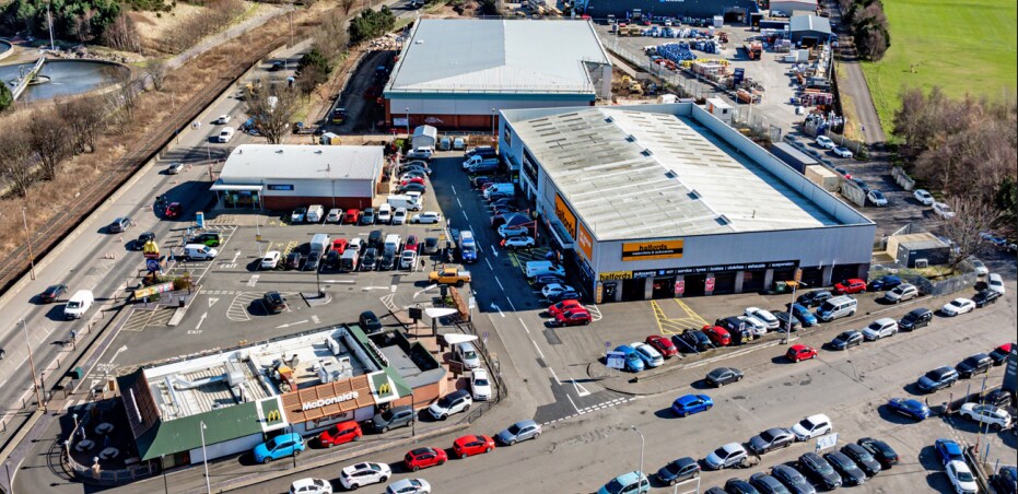 Cartera de 3 inmuebles en venta en LoopNet.es - Foto del edificio - Imagen 3 de 6