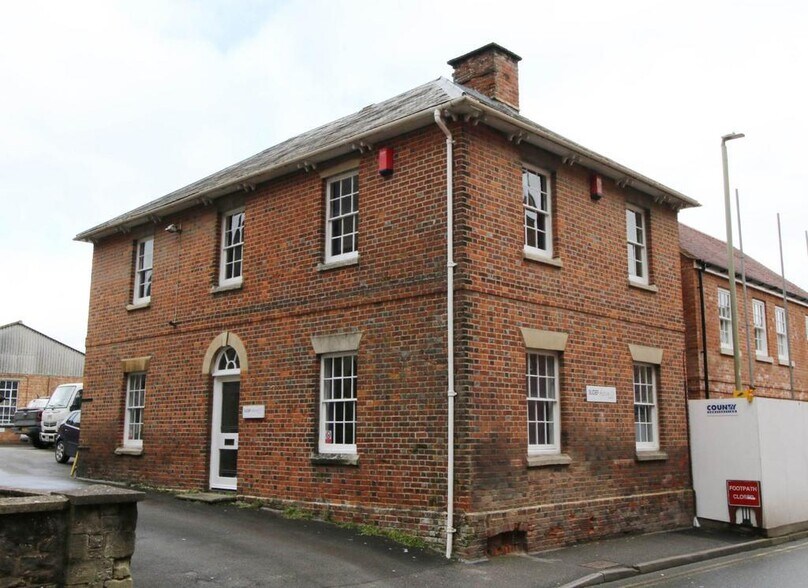 18 Newbury St, Wantage en venta - Foto del edificio - Imagen 1 de 11