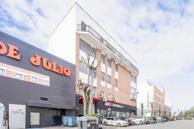 Más detalles de Avenida del Ingeniero Conde de Torroja, 3, Madrid - Local en venta