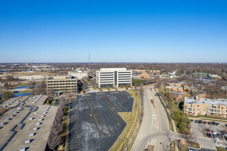 1933 N Meacham Rd, Schaumburg, IL - VISTA AÉREA  vista de mapa