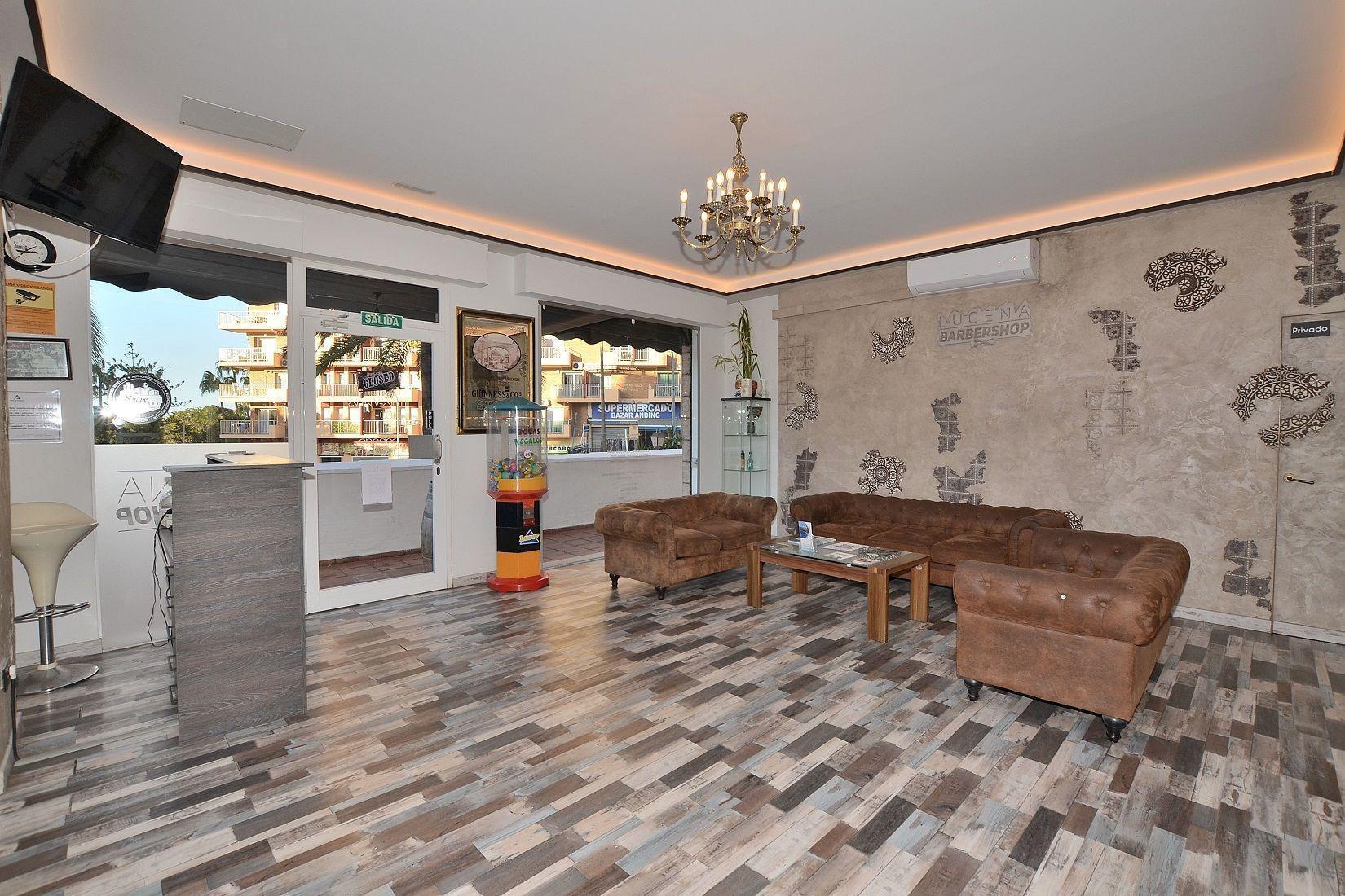 Local en Benalmádena, Málaga en venta Foto del edificio- Imagen 1 de 21
