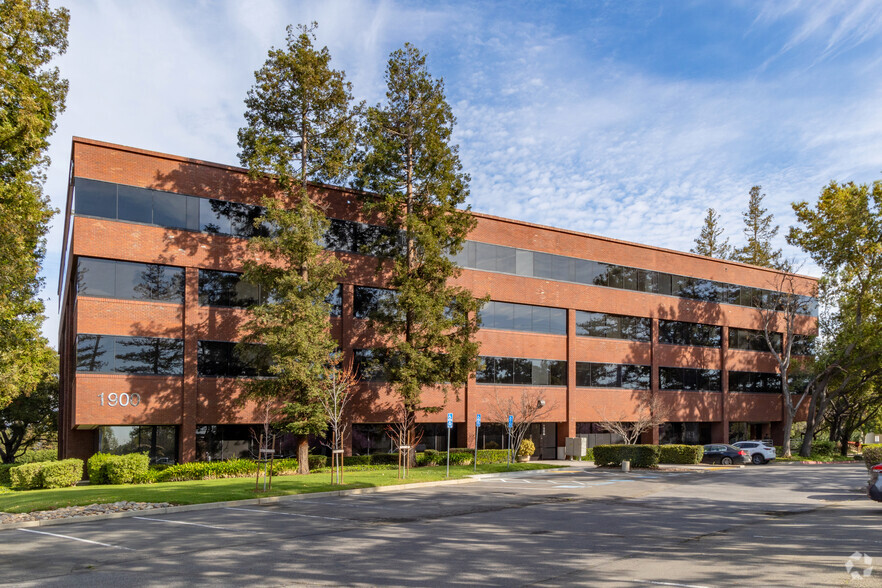 1900 McCarthy Blvd, Milpitas, CA en alquiler - Foto del edificio - Imagen 3 de 9