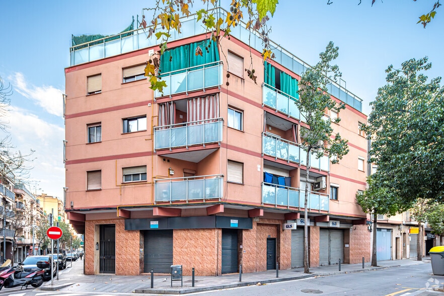 Local en Santa Coloma de Gramenet, Barcelona en alquiler - Foto del edificio - Imagen 2 de 4