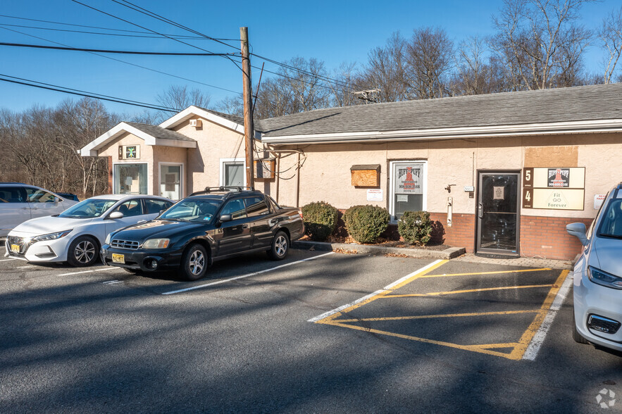 10 Summit Ave, Berkeley Heights, NJ en alquiler - Foto del edificio - Imagen 3 de 6