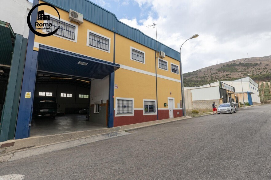 Nave en Loja en venta - Foto del edificio - Imagen 2 de 22