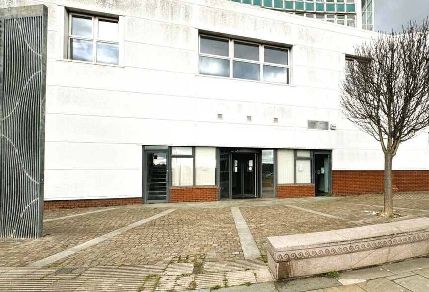 Duke St, Barrow In Furness en alquiler - Foto del edificio - Imagen 1 de 9