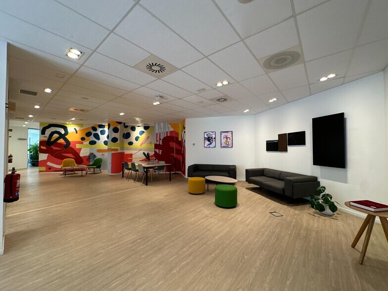 Local en Zaragoza, Zaragoza en alquiler - Foto del interior - Imagen 2 de 39