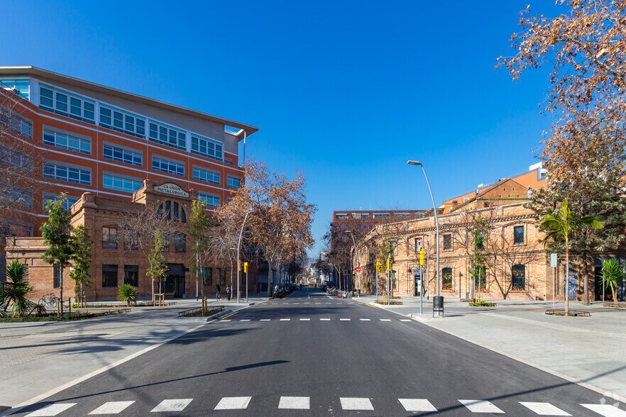 Oficina en Barcelona, Barcelona en alquiler - Foto del edificio - Imagen 2 de 3
