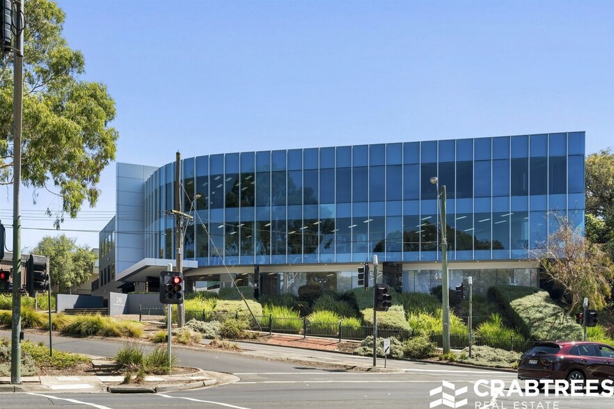 241-243 Blackburn Rd, Mount Waverley en alquiler - Foto del edificio - Imagen 2 de 2