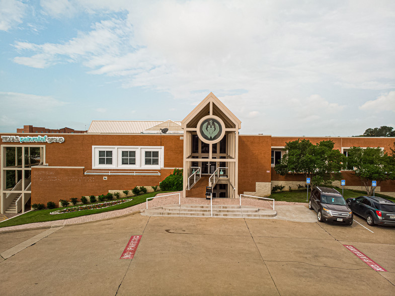 1717 Precinct Line Rd, Hurst, TX en venta - Foto del edificio - Imagen 3 de 19