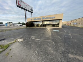 1830 S Reed Rd, Kokomo, IN en alquiler Foto del edificio- Imagen 1 de 6