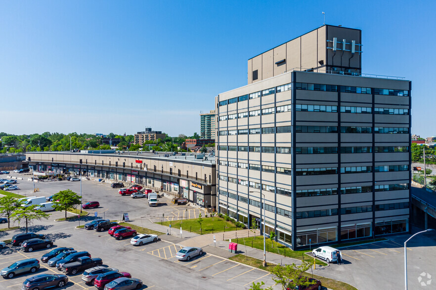 250 City Centre Ave, Ottawa, ON en alquiler - Foto del edificio - Imagen 1 de 15