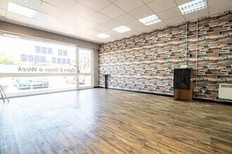 95-103 Convamore Rd, Grimsby en alquiler Foto del interior- Imagen 2 de 5