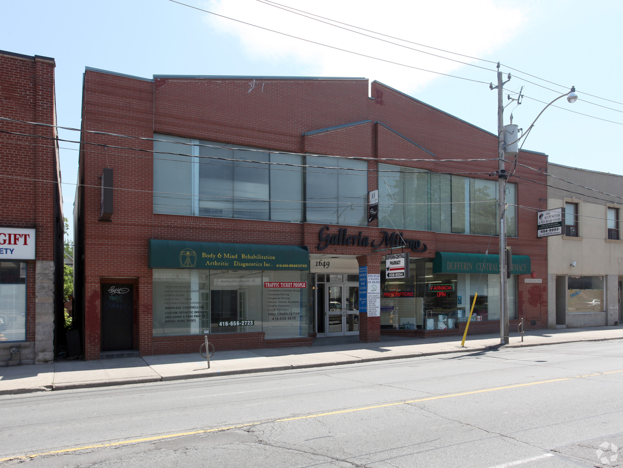 1649 Dufferin St, Toronto, ON en alquiler Foto principal- Imagen 1 de 3