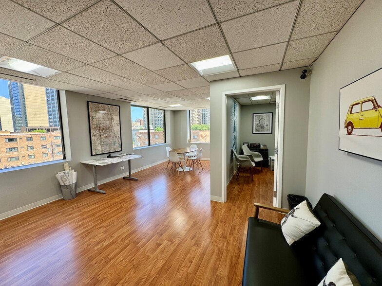 2551 N Clark St, Chicago, IL en alquiler - Foto del interior - Imagen 3 de 14