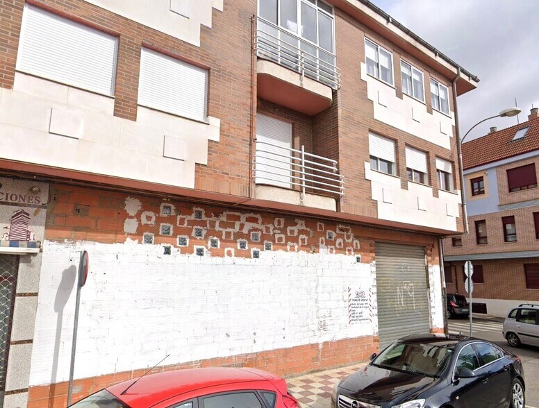 Calle Agustín Díez Alonso, Villaquilambre, León en venta - Foto del edificio - Imagen 2 de 6