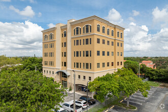 2387 W 68th St, Hialeah, FL en alquiler Foto del edificio- Imagen 1 de 20