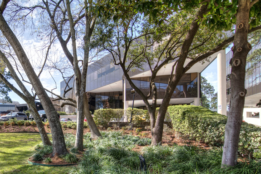 7670 Woodway Dr, Houston, TX en alquiler - Foto del edificio - Imagen 2 de 6